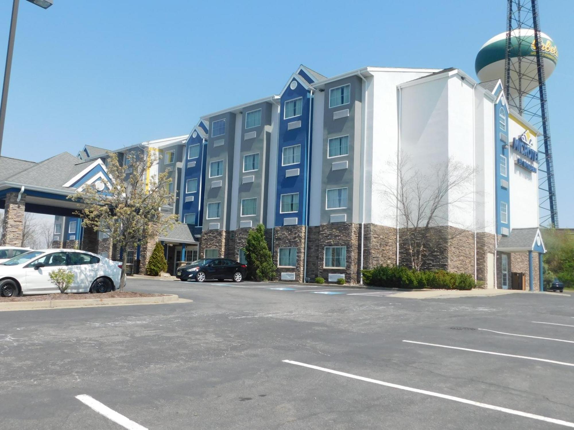 Microtel Inn & Suites By Wyndham Wheeling At The Highlands Triadelphia Eksteriør bilde