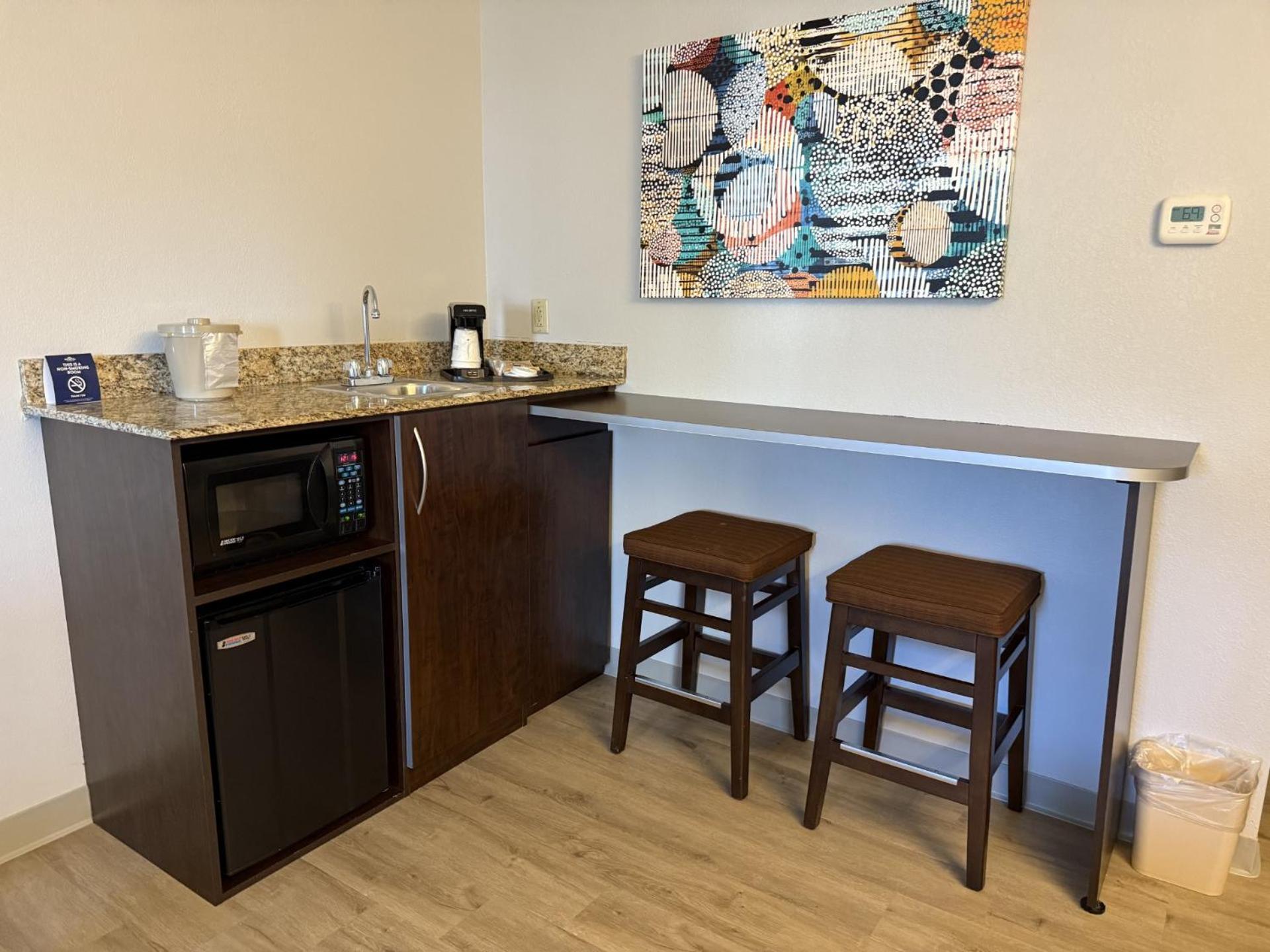 Microtel Inn & Suites By Wyndham Wheeling At The Highlands Triadelphia Eksteriør bilde