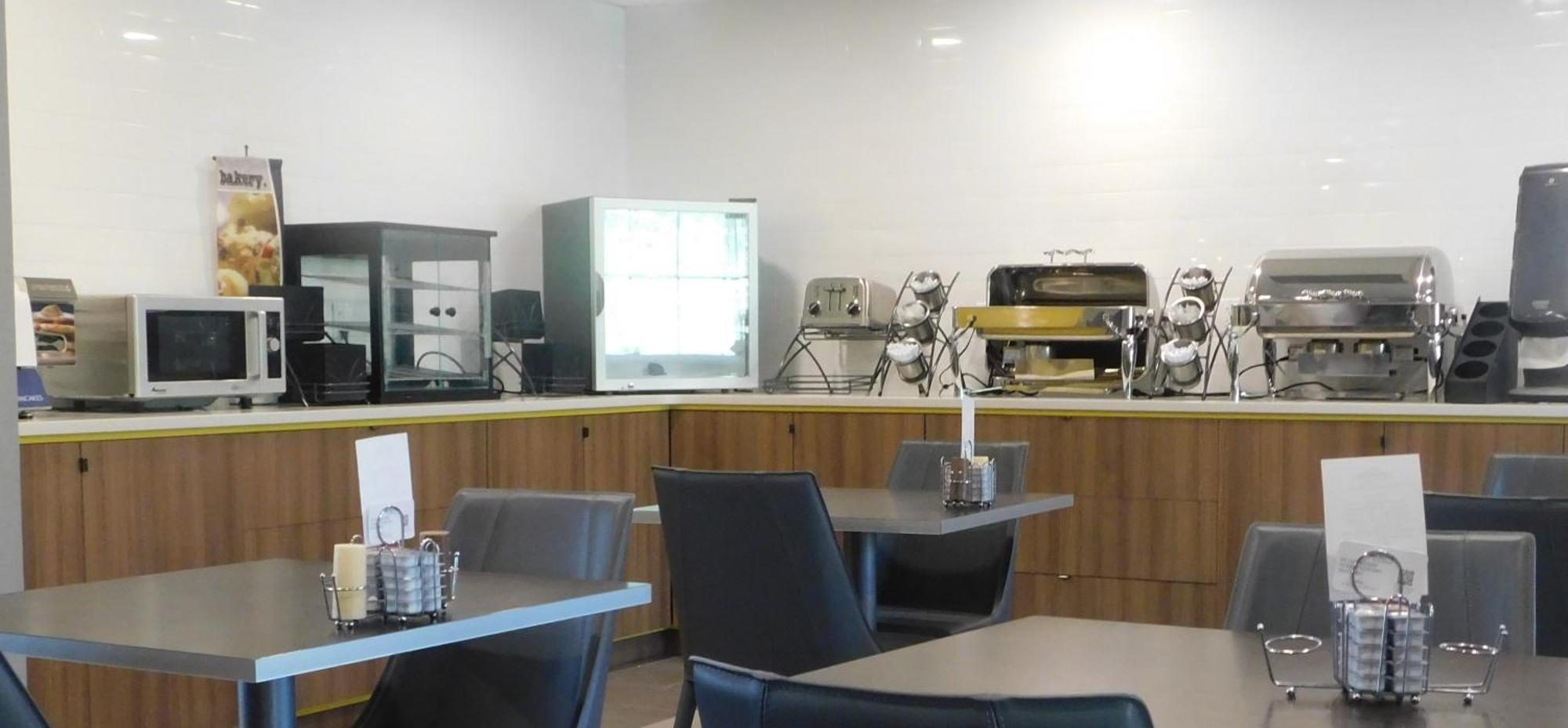 Microtel Inn & Suites By Wyndham Wheeling At The Highlands Triadelphia Eksteriør bilde