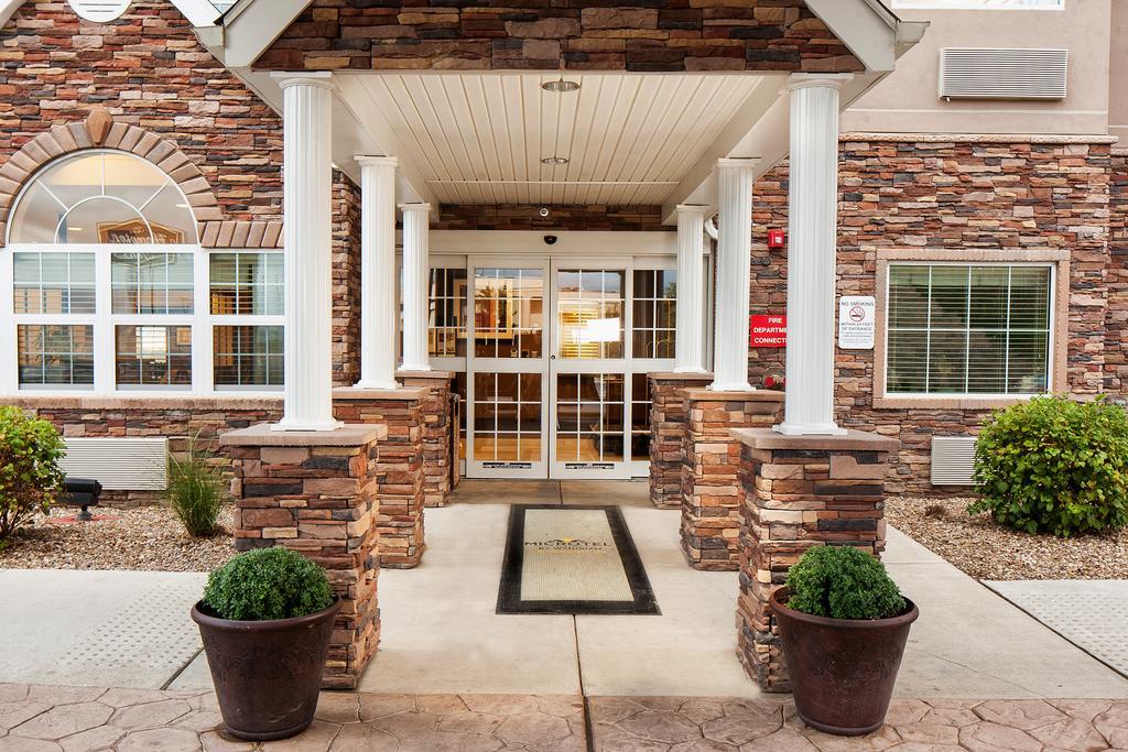 Microtel Inn & Suites By Wyndham Wheeling At The Highlands Triadelphia Eksteriør bilde