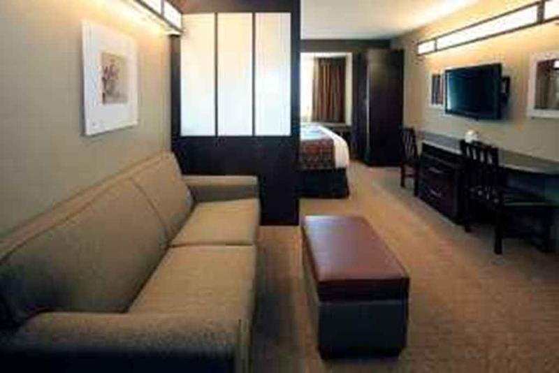 Microtel Inn & Suites By Wyndham Wheeling At The Highlands Triadelphia Eksteriør bilde