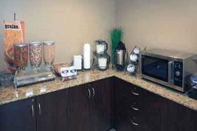Microtel Inn & Suites By Wyndham Wheeling At The Highlands Triadelphia Eksteriør bilde