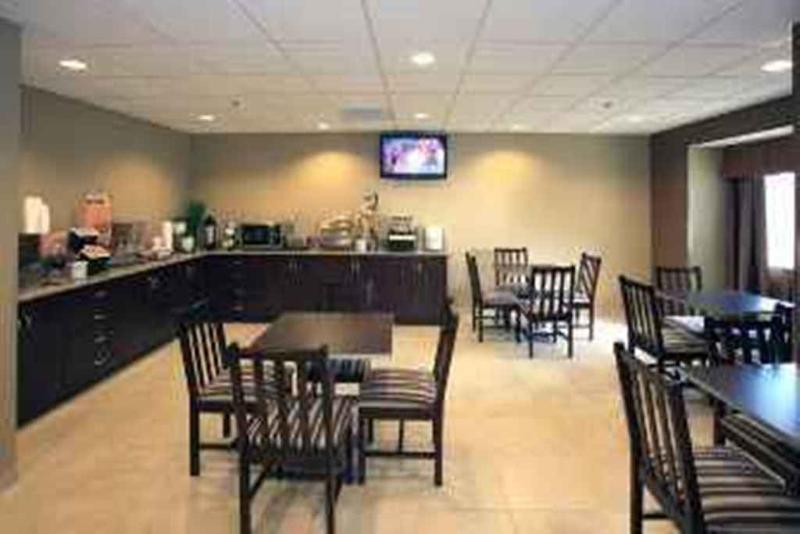 Microtel Inn & Suites By Wyndham Wheeling At The Highlands Triadelphia Eksteriør bilde