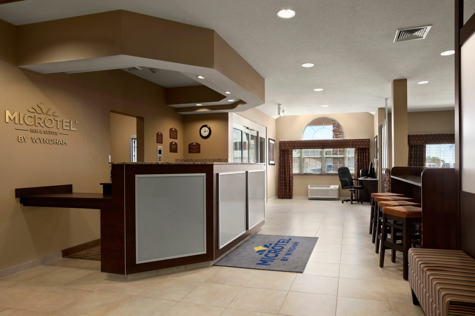 Microtel Inn & Suites By Wyndham Wheeling At The Highlands Triadelphia Eksteriør bilde
